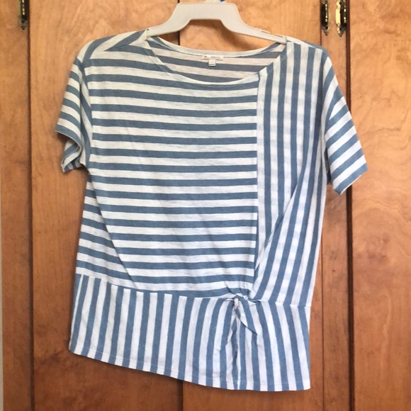 GAP Tops - Gap top GAP Tops - Gap top
